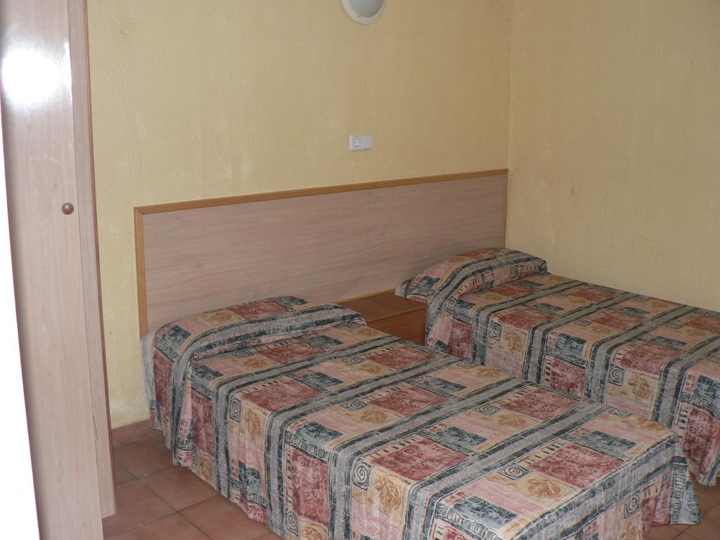 Hostal Terramar Palma de Maiorca Quarto foto